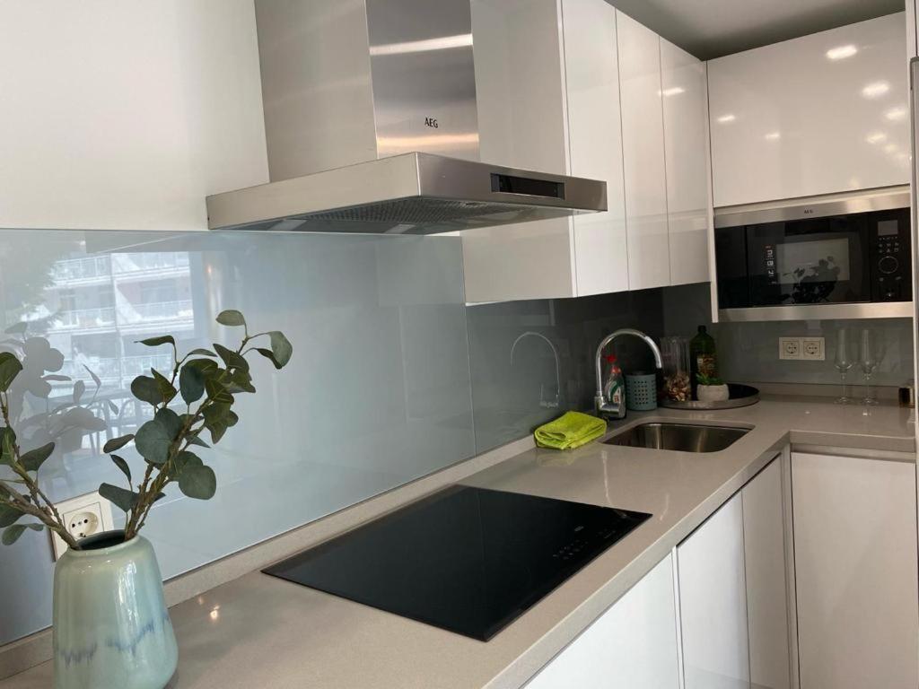Brisa Puerto Marina Apartments เบนัลมาเดนา ภายนอก รูปภาพ