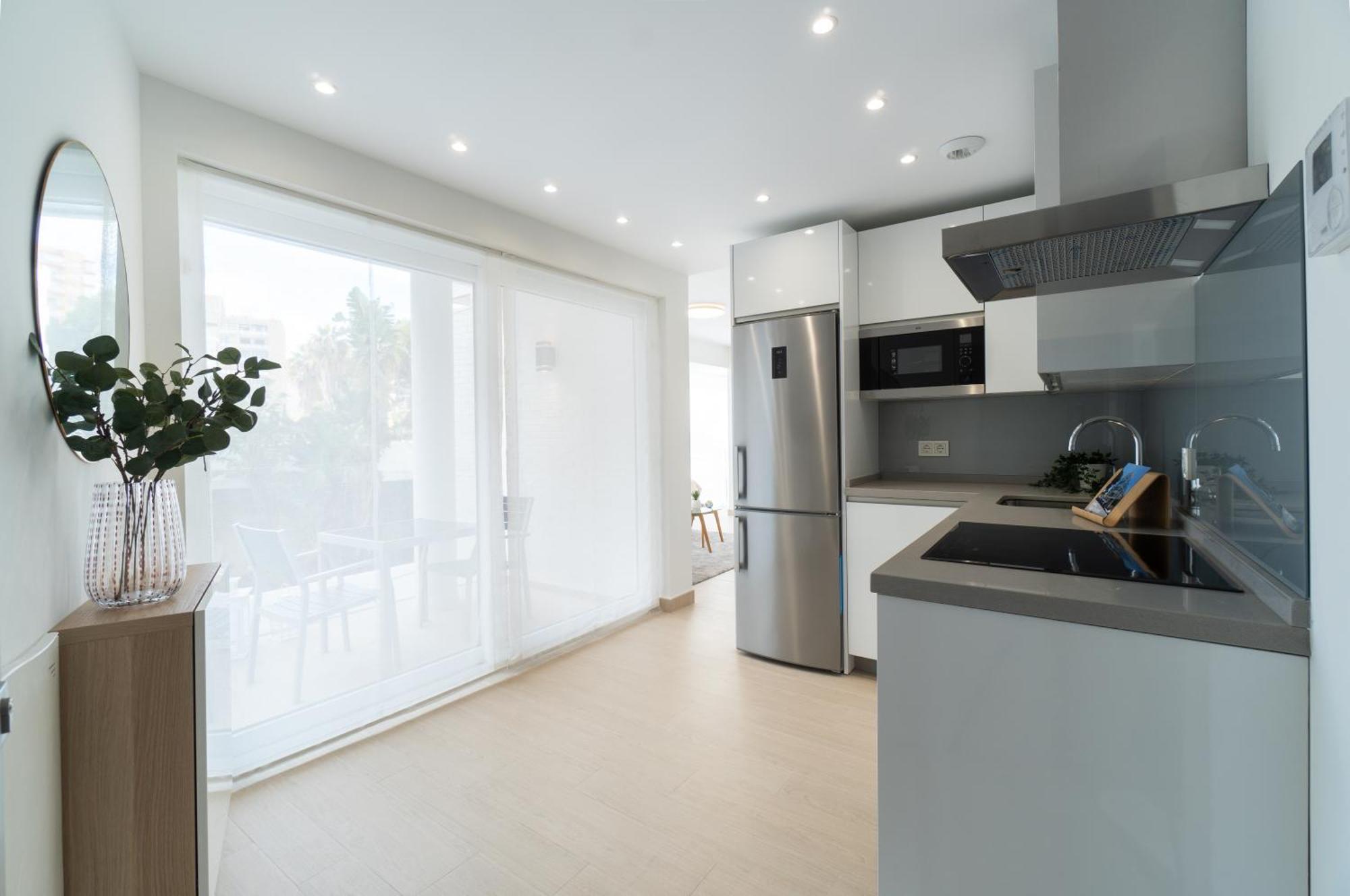 Brisa Puerto Marina Apartments เบนัลมาเดนา ภายนอก รูปภาพ